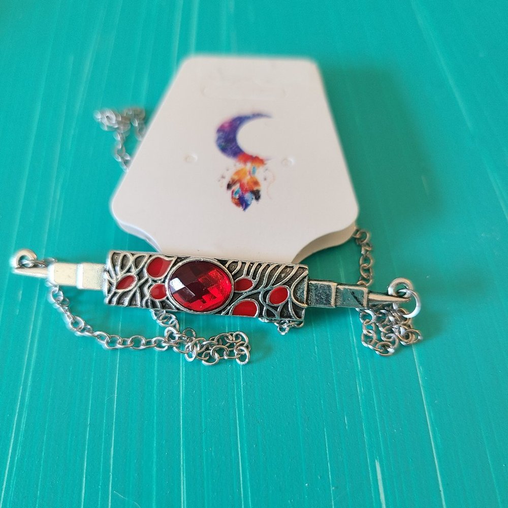 Glamora switchblade neckalce